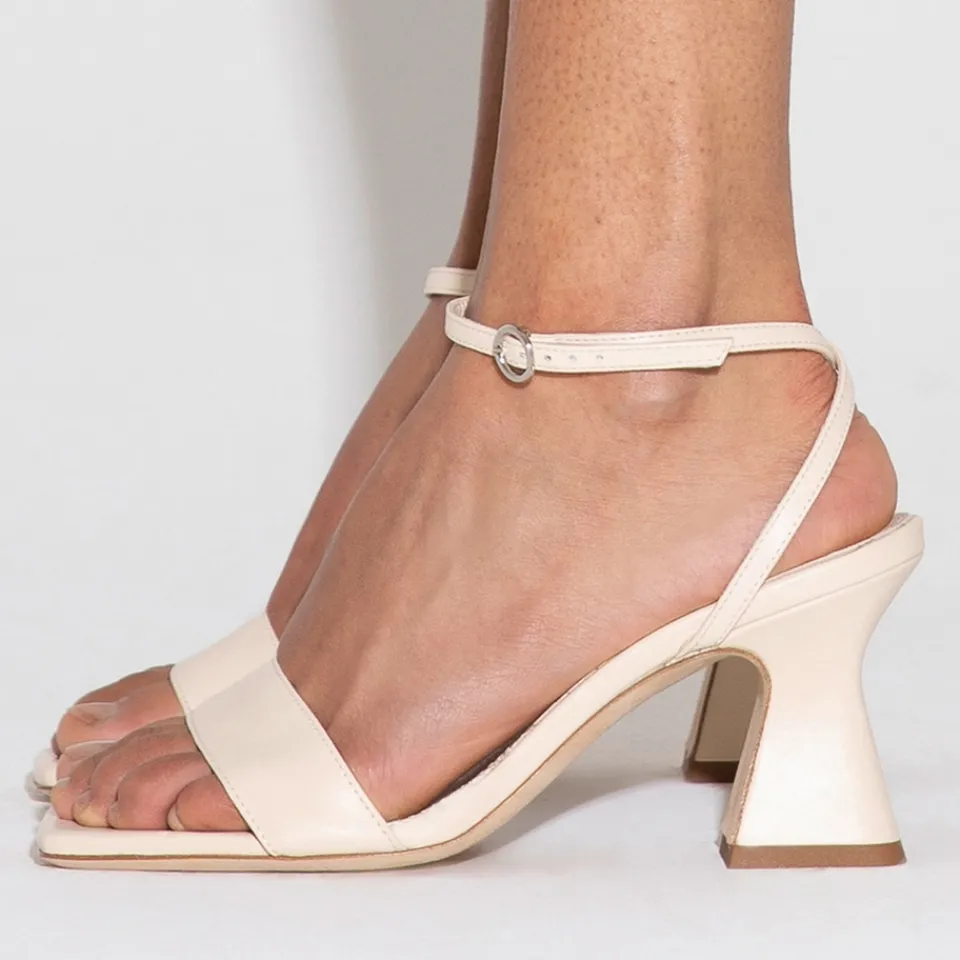 Heels|Sandals & Slides|Dr. Martens Aeyde Women's Fenna Leather Heeled Sandals - UK 3