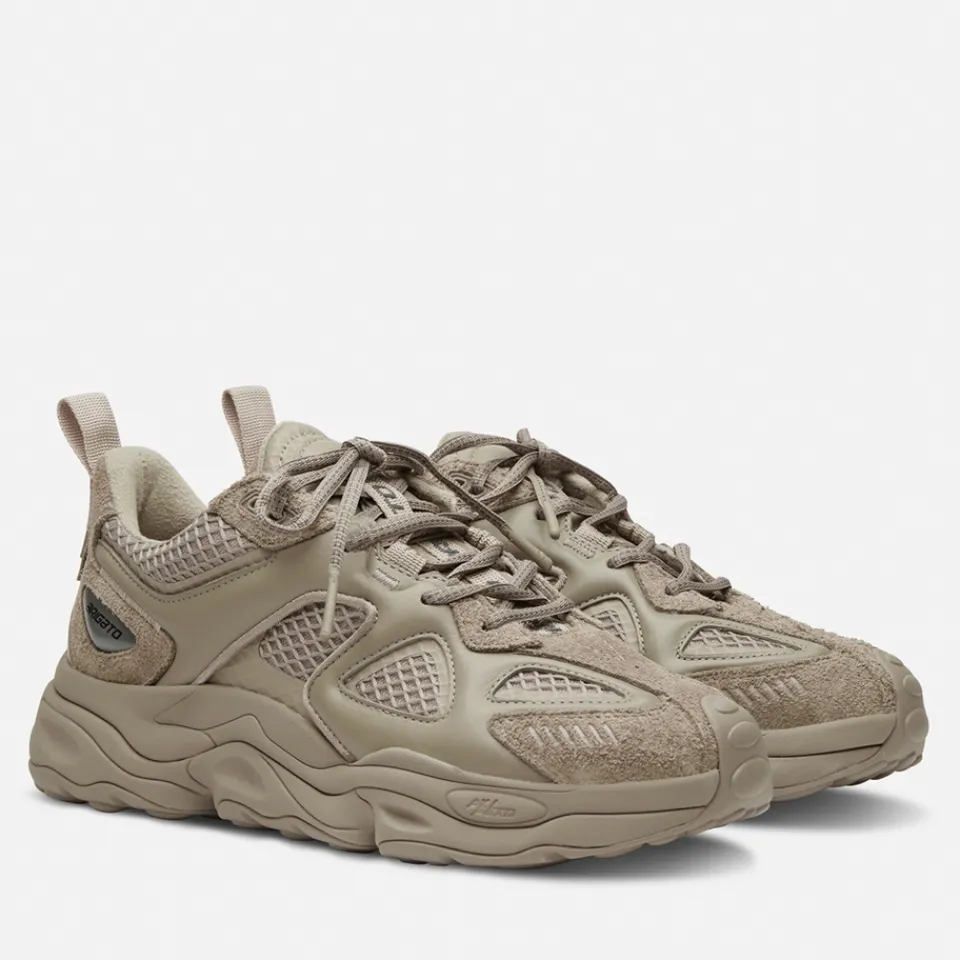 Trainers|Calvin Klein Axel Arigato Men's Satellite Leather and Mesh Runner Trainers - UK 7