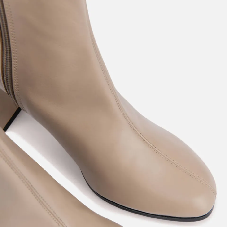 Boots|BY FAR Women's Vlada Leather Heeled Boots - UK 6