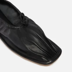 Flats|Dr. Martens Hereu Women's Puntera Leather Ballet Flats - UK 3