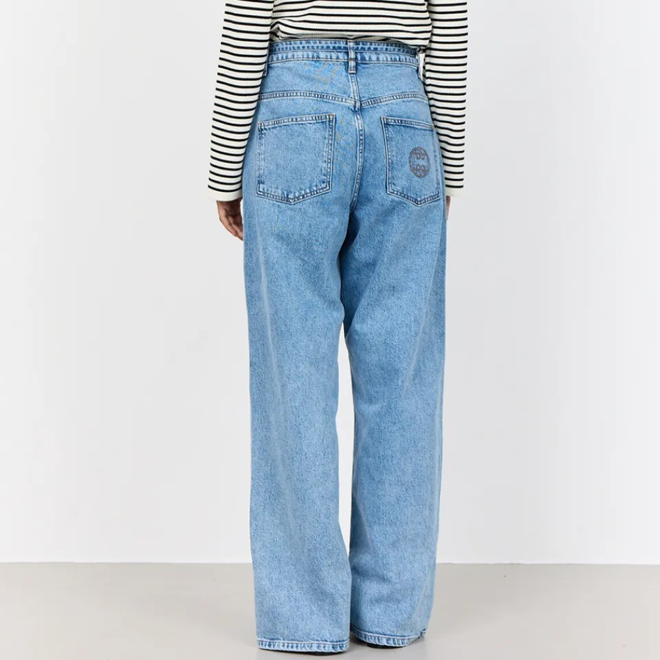Jeans|Dr. Martens Leveté Room Kosa Denim Jeans - W26