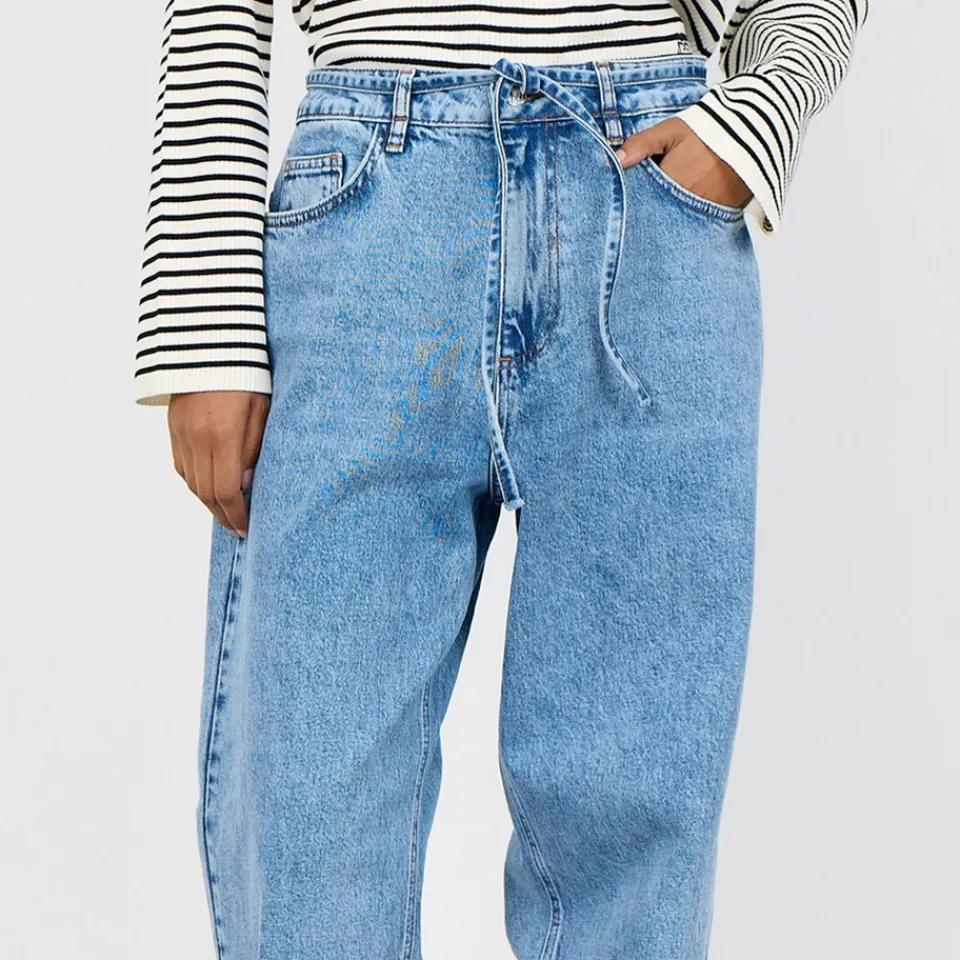 Jeans|Dr. Martens Leveté Room Kosa Denim Jeans - W26