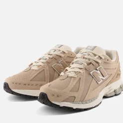 Trainers|Maison Kitsuné New Balance Men's 1906 Suede and Mesh Trainers - UK 7