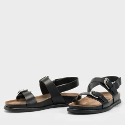 Sandals & Slides|Sandals|Coach Vagabond Effie Leather Flat Sandals - UK 3