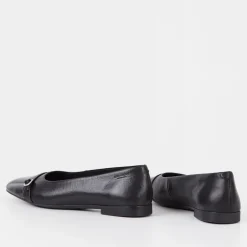 Flats|Dr. Martens Vagabond Women's Sibel Full-Grain Leather Ballet Flats - UK 3