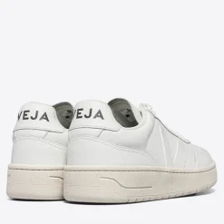 Trainers|Veja Men's V-90 Bastille Leather Trainers - UK 7
